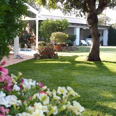 Delle Camelie Villa Merine